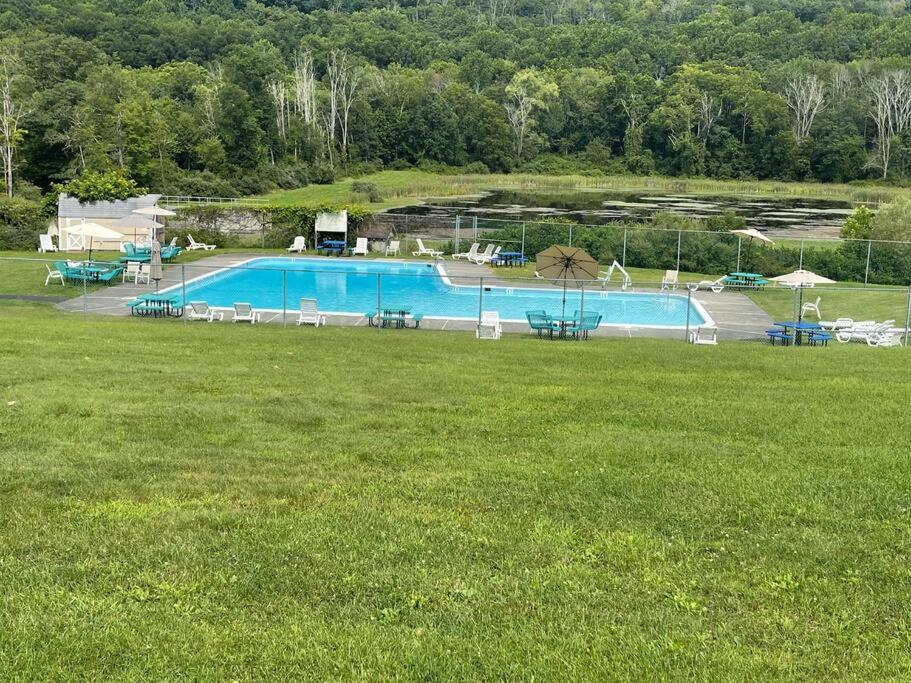 イースト・ストラウズバーグ Pocono Shawnee Mountain Townhouseヴィラ エクステリア 写真